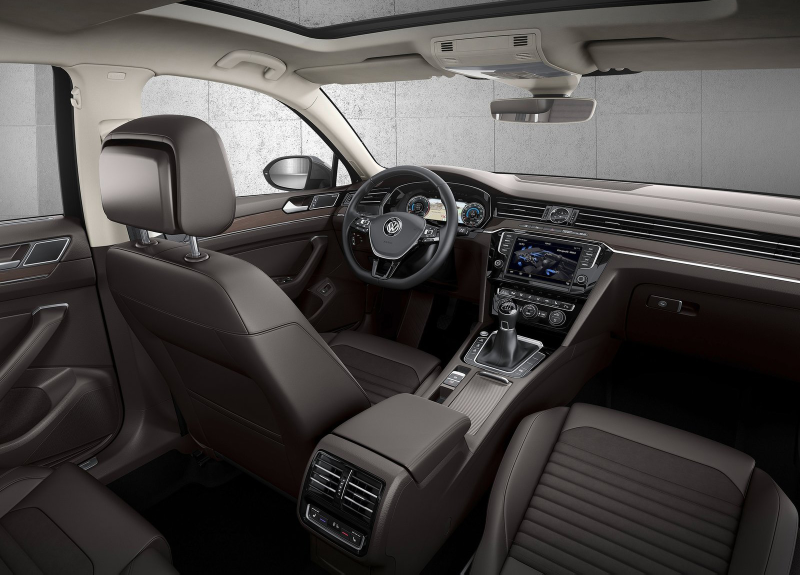 Illustration for article titled 2015 Volkswagen Passat Wagon: Bring It Here, Do It Now